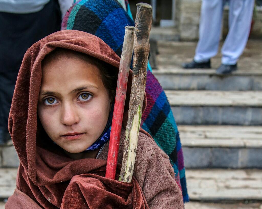 Girl_kamran-ch-7_K4pTTaTkU-unsplash_cropped