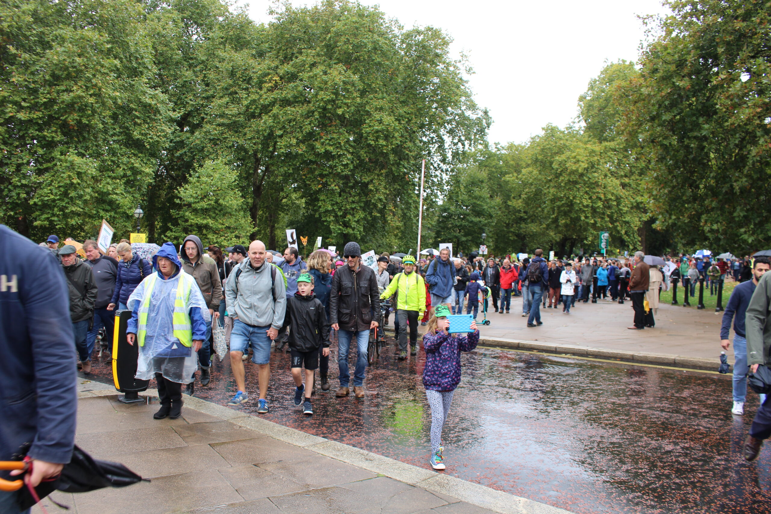 Ten thousand walk for Britain’s disappearing wildlife