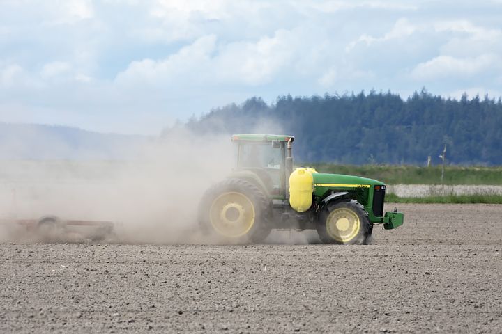 Organic agriculture could increase climate emissions without changes in population and diet