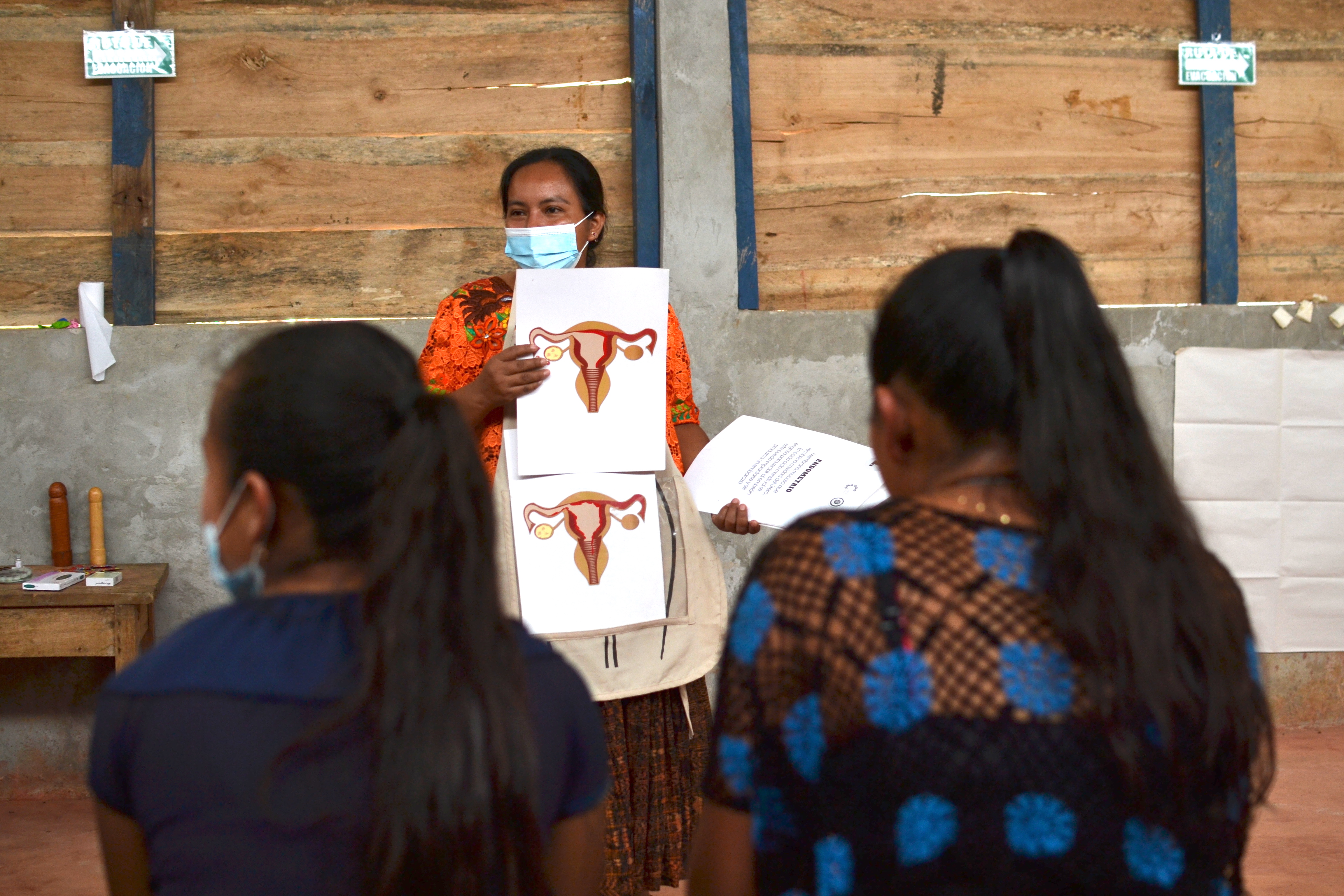 Elvia Community Mentor Delivers Na'leb'ak Sex Education Workshop on Menstrual Cycle and Pregnancy